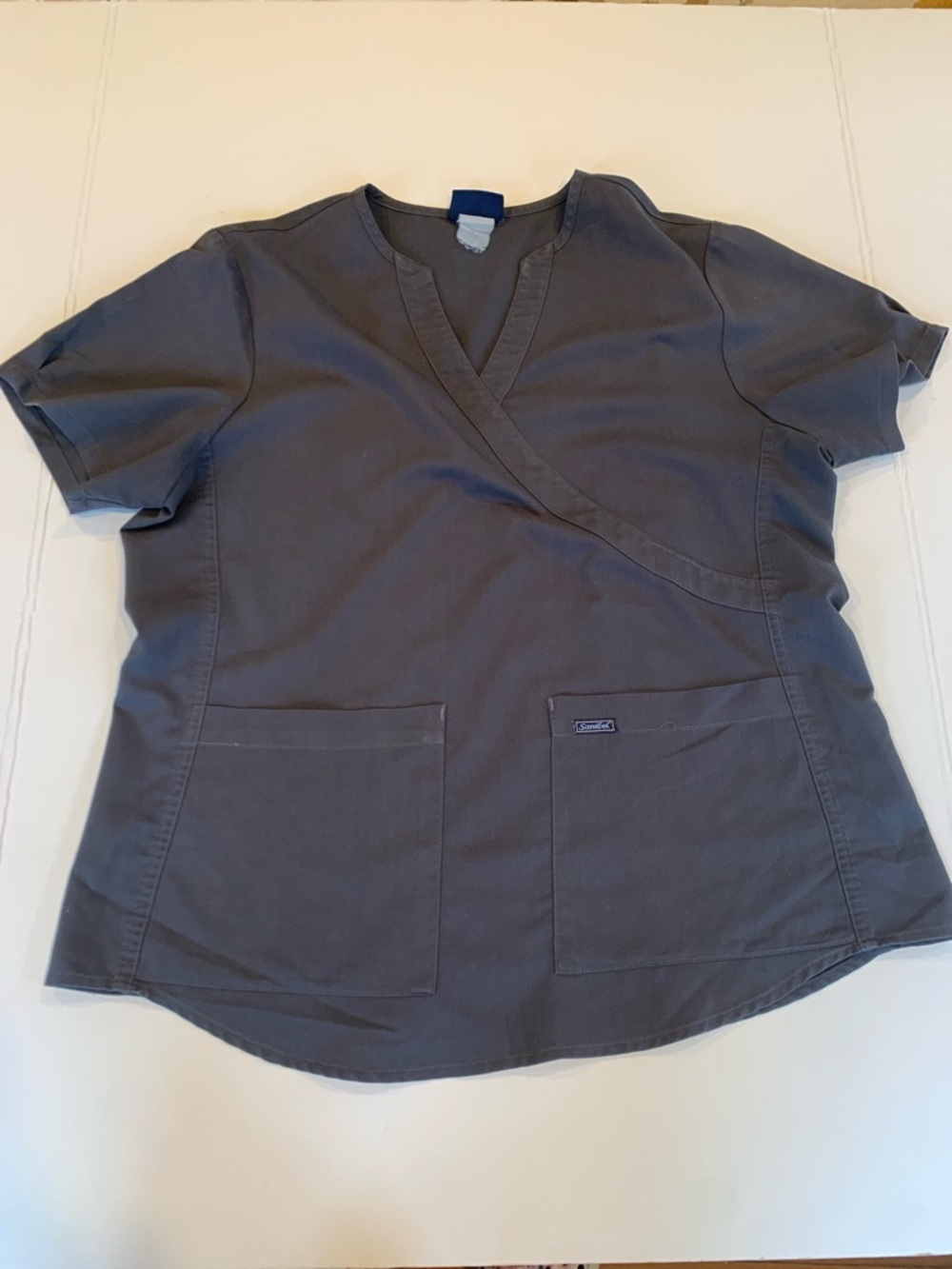 Sanibel Scrubs Women’s Large Gray Wrap-Style V-Neck Short Sleeve Scrub Top